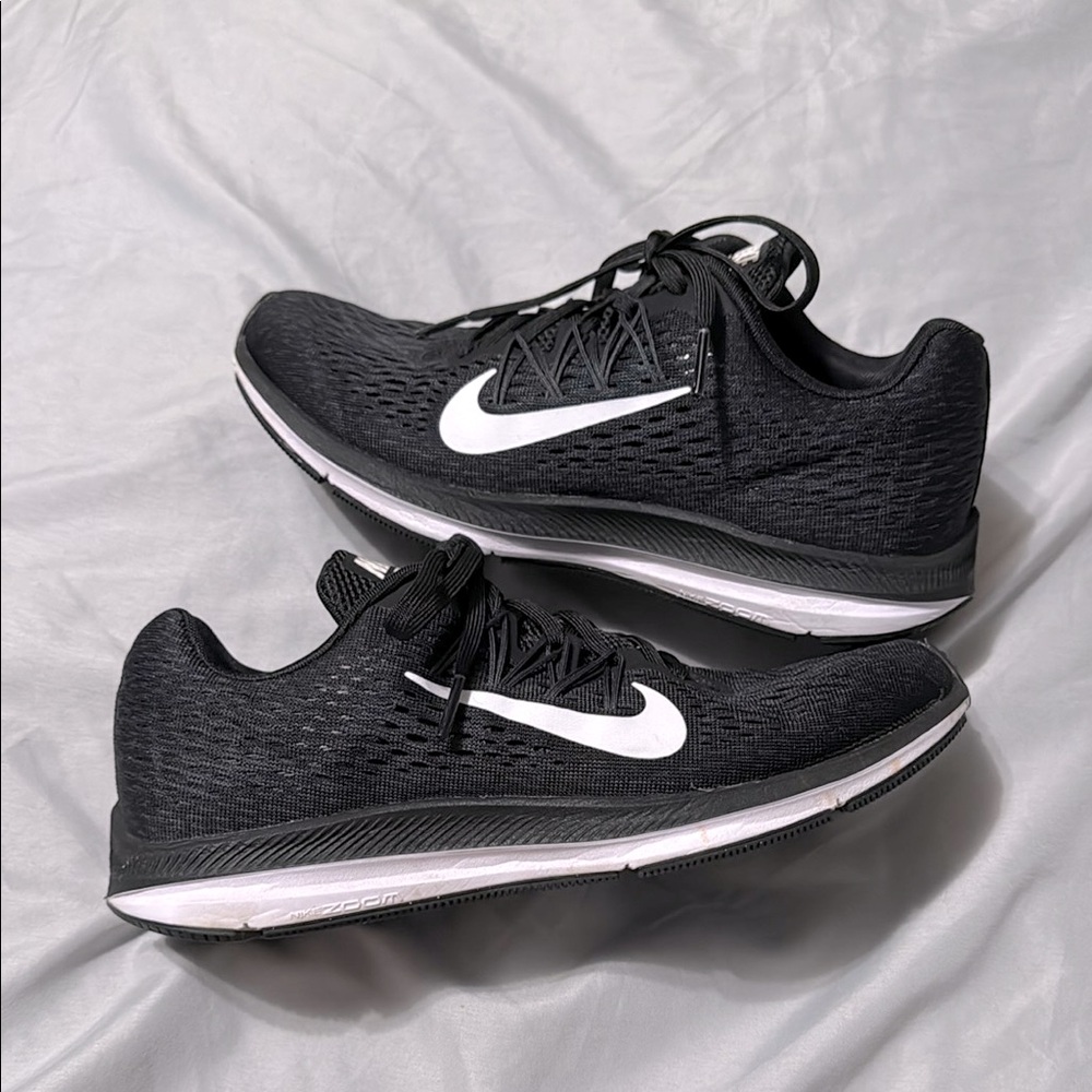 nike zoom winflo 5 running shoes
